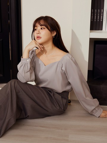 雲朵自訂款-柔滑桃心領泡泡袖上衣