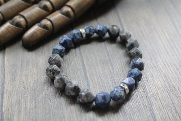 菱形切面水晶手串不规则设计手链礼盒装