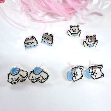 【HOOMI】藍色狗狗耳環（貼耳針式）（混款）（款式隨機出貨）