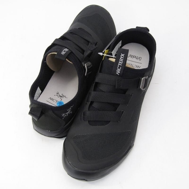 ★アークテリクスSHOES ARAKYS M BLACK【極美品】