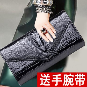 手拿包女2025新款大容量鱷魚紋手抓包時尚個性宴會信封小包手機包