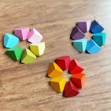 創意角石積木原木實木可以自己丙烯顏料上色畫完顏色不要太看好