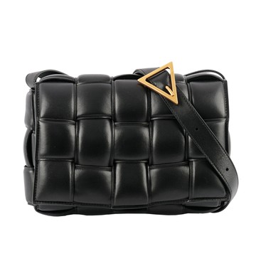 BOTTEGA VENETA 小羊皮Padded Cassette枕頭編織包/黑色/金釦
