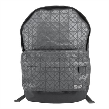 ISSEY MIYAKE 三宅一生 BAOBAO KURO霧面金屬感立體後背包-灰銀