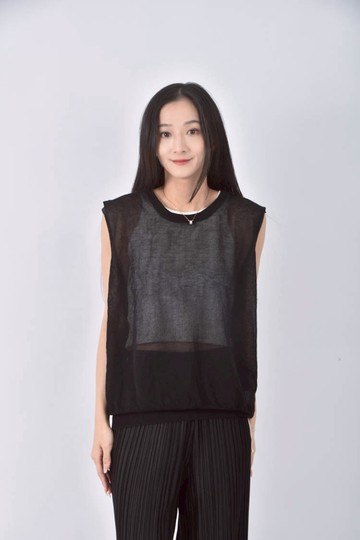 (XL) lativ亞麻圓領黑色上衣