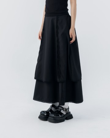小花蕾絲雙層傘擺造型長裙 兩色售 S/M