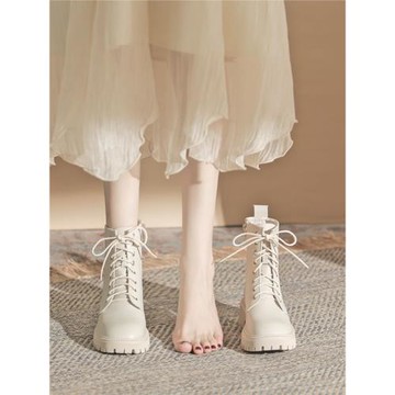 海倫館夏天女靴2025新款軟底白色馬丁靴女款短靴夏季薄款真皮靴子