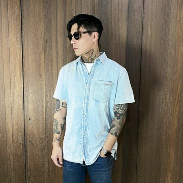 美國百分百【全新真品】Calvin Klein 牛仔襯衫 男款 CK 短袖上衣 休閒 素面 水洗藍 DE64