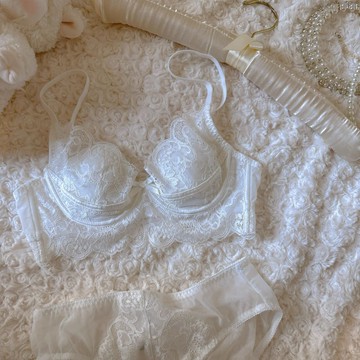 Yummy❥內衣女蕾絲兔耳杯少女套裝大胸顯小上託軟鋼圈超薄款透氣文胸罩套裝