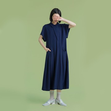 tan tan / 深藍點點打褶洋裝