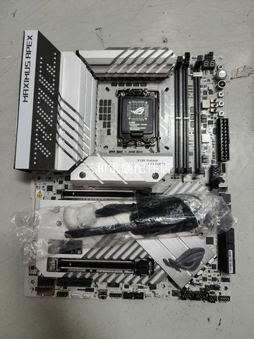 華碩ROG MAXIMUS Z790 APEX 主板 9成新 實用接口齐全 玩家必備【三和電腦配件店】
