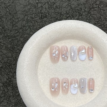 ✨Hannah✨東海穿戴美甲 短款 日式爆閃甜酷穿戴甲y2k鏤空粉星星亮鑽裸色ins美甲師源潤 H71X