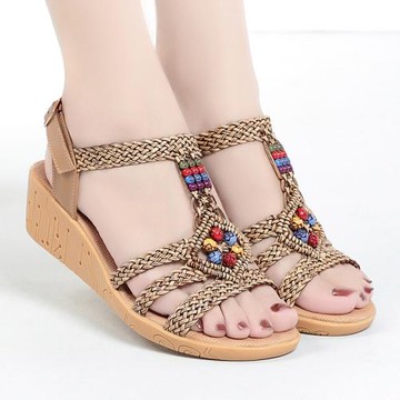 夏季新款坡跟女涼鞋拖鞋波西米亞軟底防滑中年特大碼媽媽鞋中跟女