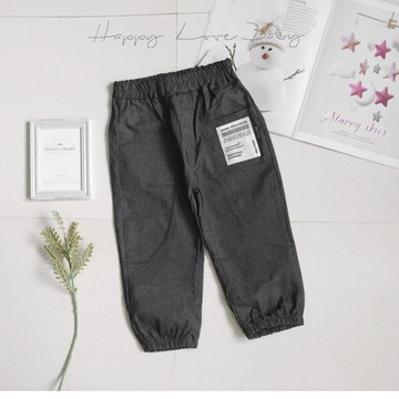 拼接大口袋率性布標牛仔黑休閒褲 秋冬童裝 男童長褲 男童外出褲 男童褲子 秋冬長褲 秋冬休閒褲