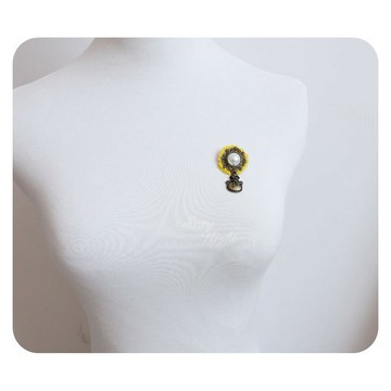 耶誕節小雪人~花朵珍珠布藝胸扣飾品《H1373》