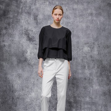 層幕分層剪接六分袖上衣