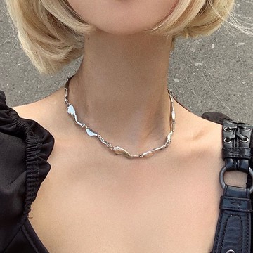 項鍊女夏歐美小衆設計感ins嘻哈冷淡風 短款鎖骨鏈新款頸鍊 輕奢高級感蛇骨鏈百搭個性頸鏈