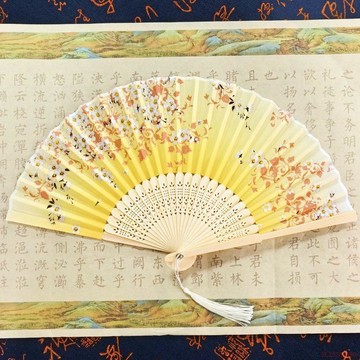 桃園出貨✨新中式摺疊扇子古風夏天漢服女旗袍舞蹈扇隨身便攜拍照中國風摺扇