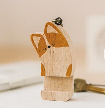 【Simple Zone】遊木時光 woodtime隨行手機架鑰匙圈 / 造型吊飾(睡覺柯基)