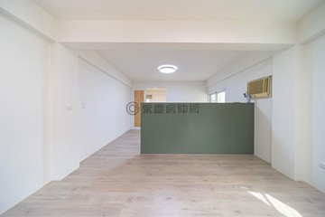 二聖英明輕軌全新翻修公寓｜高雄市前鎮區英德橫巷