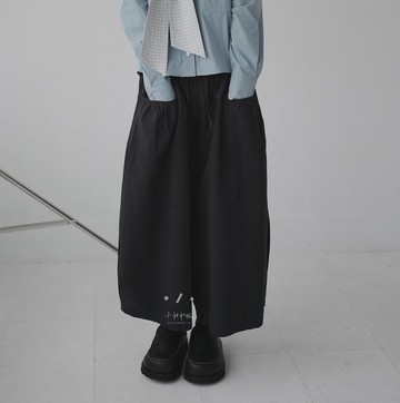 コロロ軟糖低檔八分裙感褲 - 2色 - 黑褲裙