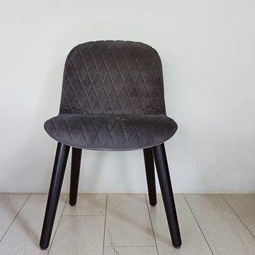 現貨 / 9104-1 優雅絨布菱格餐椅