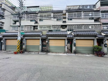 太平家樂福｜一手屋震後臨路車庫美透天｜台中市太平區建功街