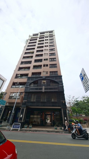 永慶致傑 惠宇科博三房平車 走路到科博館｜台中市北區忠太東路