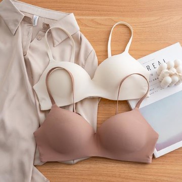 【半價】無痕聚攏內衣女上薄下厚調整型不跑杯上托防下垂文胸罩
