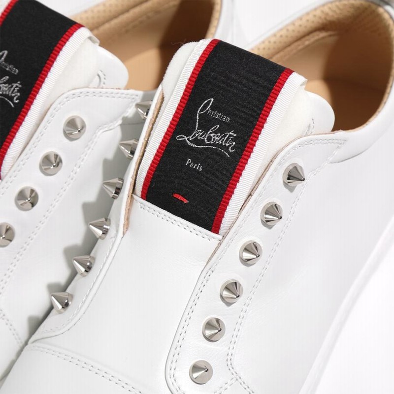 Christian Louboutin クリスチャンルブタン スニーカー F.A.V Fique A Vontade 3200465 メンズ レザー  スタッズ装飾 スリッポンロゴ 靴 カラー2色 | LINEショッピング