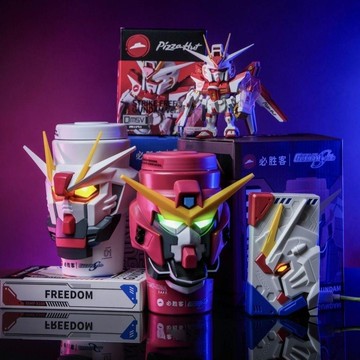🎀夏日新品 免運🎀正品代購必勝客高達水杯自由正義限定模型聯名周邊卡牌禮物收藏🎁情人節 生日禮物 交換禮物 獎勵獎品