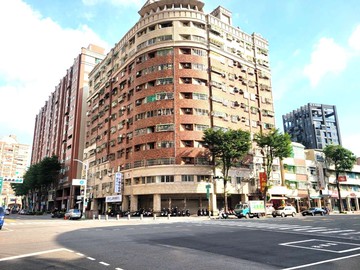 左營華夏羅森堡大面寬1+2+3+車位優質店霸｜高雄市左營區華夏路