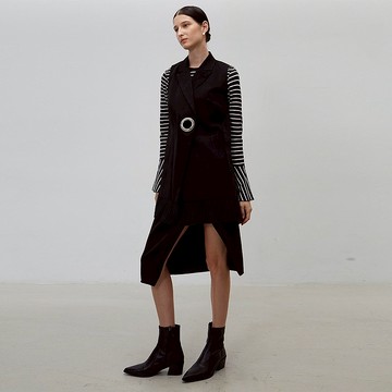 金屬環扣帶下襬壓褶長西裝背心(黑)│Who Cares 台灣服飾品牌