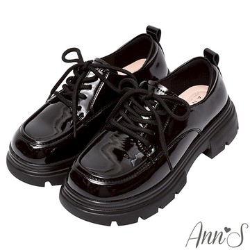 Ann’S時尚增高不累腳！超輕量綁帶厚底樂福鞋5cm-漆皮黑