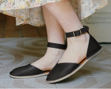 黑色懶人鞋、皮革涼鞋、黑色皮革涼鞋、零足跟差鞋子、樂福鞋