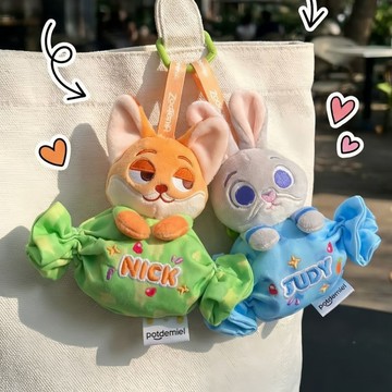 ✨臺灣出貨✨爆款瘋狂動物城朱迪尼克啵啵糖零錢包掛件可愛零錢小包毛絨耳機包