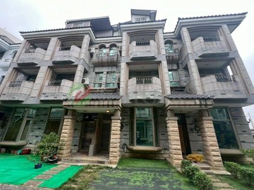 苗栗市文山御苑稀有美墅｜苗栗縣苗栗市文發路