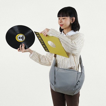 【FW25全新Wander系列】MILES 日常斜背包 中號 (珍珠灰)