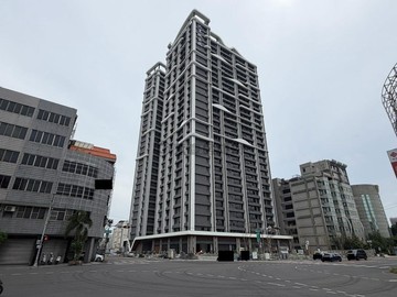 預售★京城舞極景觀陽台三房B2平面車位｜高雄市苓雅區建國一路