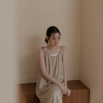 光澤暈染單綁帶細肩長洋裝-可可