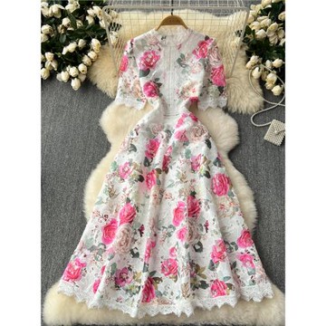 高端女裝2024夏新款法式復古優雅蕾絲拼接印花收腰氣質禮服連衣裙