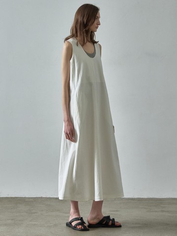 U-neck Sleeveless Dress [White]