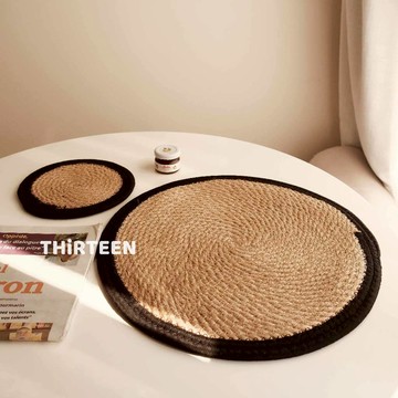 THiRTEEN拾叁家居◖法式黑邊圓形餐墊 杯墊 桌巾 盤墊布 餐桌墊 桌布 餐具墊 耐熱墊 拍照佈景 碗墊 拾參