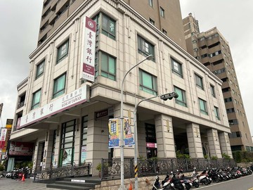 市中心鬧區大型辦公大樓出｜花蓮縣花蓮市林森路