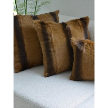 新品美式輕奢棕色皮草腰枕灰色真皮山羊毛高檔靠墊別墅樣板房抱枕