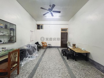 斗六雲科大旁黃金透店｜正台3線上｜使用空間大｜雲林縣斗六市仁義路