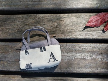 小掛包零錢包 收納包 拉鍊包 迷你托特包 米底字母