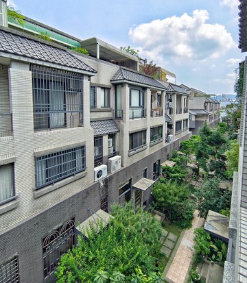 專任 順天建設✨震後雙車別墅✨指標社區｜台中市太平區新福路