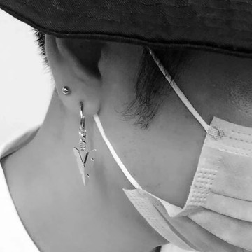 【台灣公司 可打統編】免運 歐美朋克風三角吊墜耳扣女新款小眾設計簡約百搭高級感耳環耳飾 可開發票 全館五折 工廠現貨直銷 新品特價 z9211