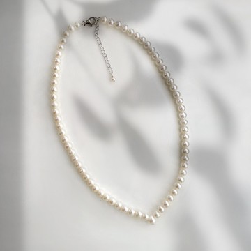 Classic-16.5英吋 V 領養殖淡水珍珠頸鍊